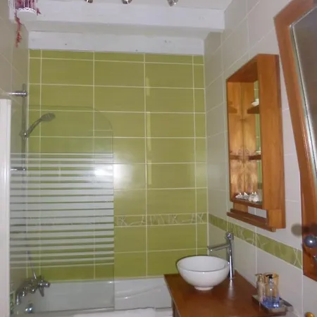 Bed & Breakfast Bike Pyrenees Louvie Juzon