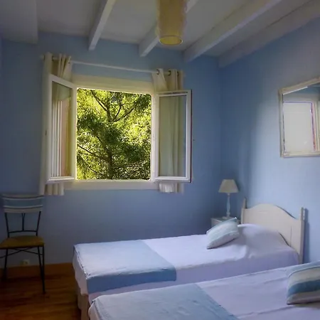 Bike Pyrenees Bed and Breakfast Louvie Juzon