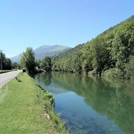 Bike Pyrenees Bed & Breakfast *